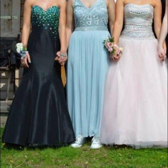 PROM DRESS - Picture 5 of 7